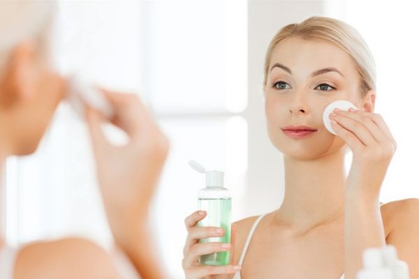 Các bước skincare cho da mụn chuẩn y khoa giúp da sáng mịn