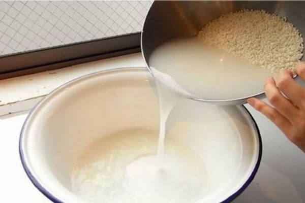  Cách làm trắng da bằng nước vo gạo 