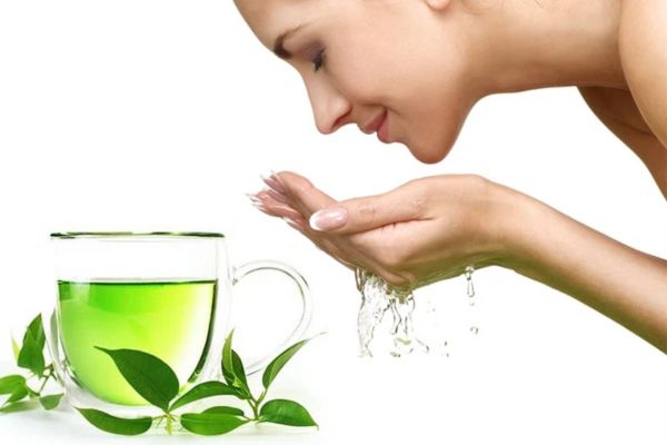 Uống gì để trẻ hóa làn da? Nước trà xanh