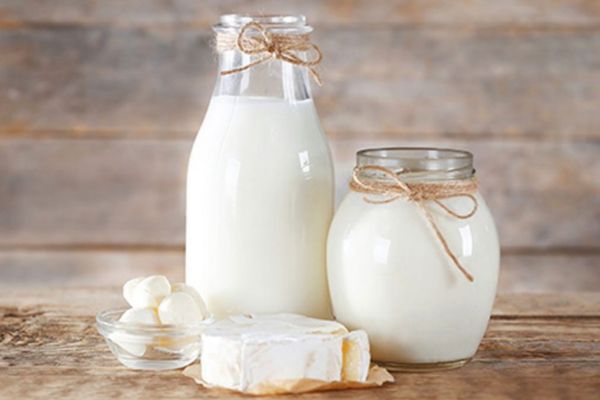 Bổ sung sữa cho cho phụ nữ tiền mãn kinh